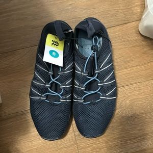NWT Target Men all in motion water shoes size 8
